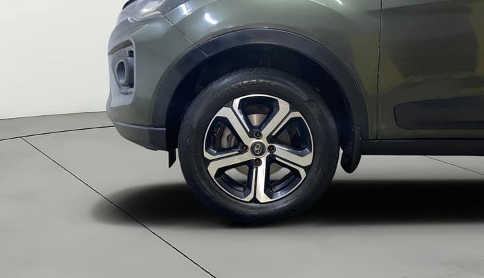 2021 Tata NEXON XZA PLUS SUNROOF PETROL, Petrol, Automatic, 78,095 km, Left Front Wheel
