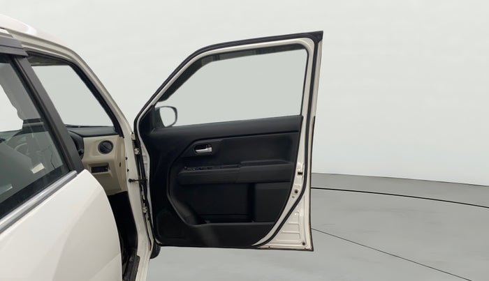 2022 Maruti New Wagon-R VXI (O) 1.2 AMT, Petrol, Automatic, 52,004 km, RHS Front Door