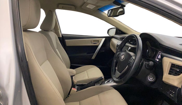 2016 Toyota Corolla Altis G CVT PETROL, Petrol, Automatic, 56,430 km, Right Side Front Door Cabin