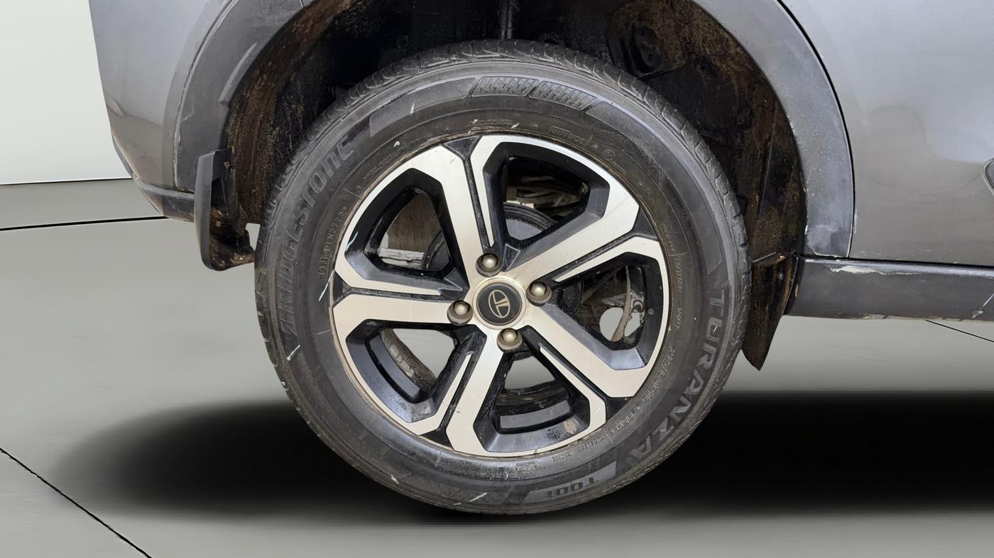 2023 Tata NEXON XZA PLUS PETROL, Petrol, Automatic, 33,718 km, Right Rear Wheel