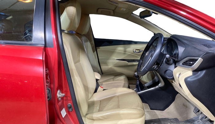 2020 Toyota YARIS VX MT, Petrol, Manual, 53,800 km, Right Side Front Door Cabin