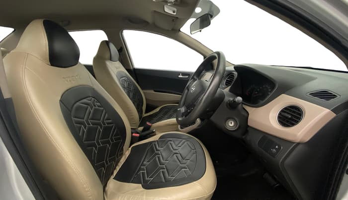 2016 Hyundai Xcent S AT 1.2, Petrol, Automatic, 52,964 km, Right Side Front Door Cabin