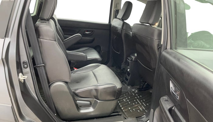 2023 Maruti XL6 ALPHA MT, Petrol, Manual, 32,459 km, Right Side Rear Door Cabin