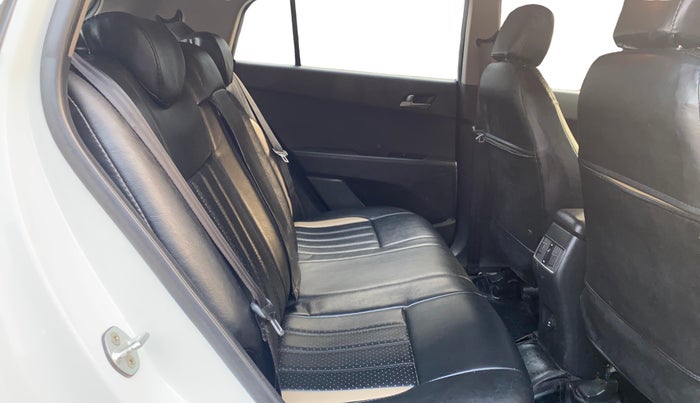 2016 Hyundai Creta SX PLUS 1.6 PETROL, Petrol, Manual, 1,11,085 km, Right Side Rear Door Cabin