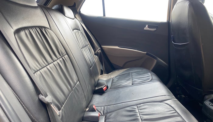 2016 Hyundai Grand i10 SPORTZ 1.2 KAPPA VTVT, Petrol, Manual, 79,534 km, Right Side Rear Door Cabin