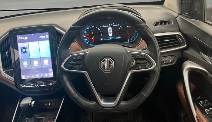 2020 MG HECTOR PLUS SHARP 1.5 PETROL TURBO DCT 6-STR, Petrol, Automatic, 52,464 km, Steering Wheel Close Up