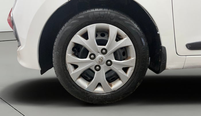 2015 Hyundai Grand i10 MAGNA 1.2 KAPPA VTVT, CNG, Manual, 59,702 km, Left Front Wheel