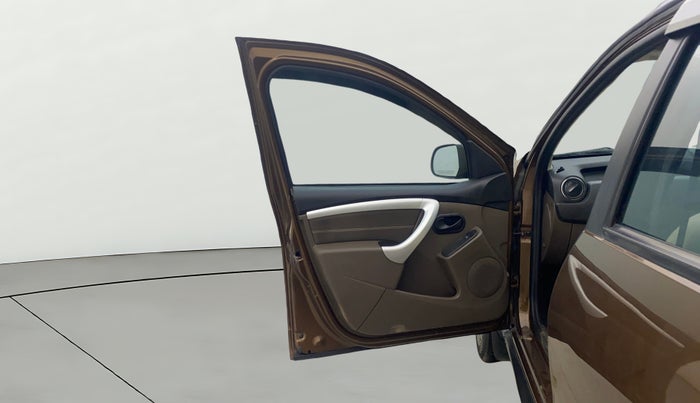 2018 Renault Duster RXS PETROL, Petrol, Manual, 57,282 km, LHS Front Door