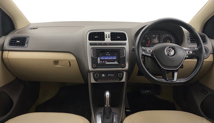 2016 Volkswagen Vento HIGHLINE PETROL AT, Petrol, Automatic, 1,21,165 km, Dashboard