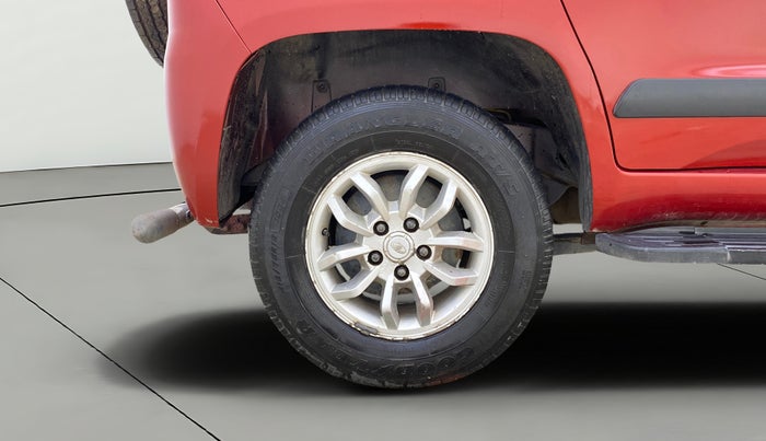 2015 Mahindra TUV300 T8, Diesel, Manual, 70,354 km, Right Rear Wheel