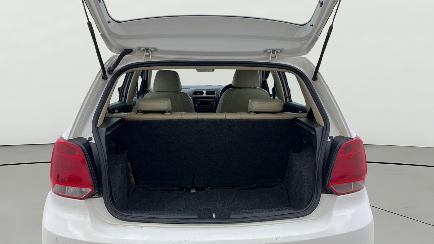 2015 Volkswagen Polo HIGHLINE1.2L, Petrol, Manual, 85,932 km, Boot Open Zoomed View