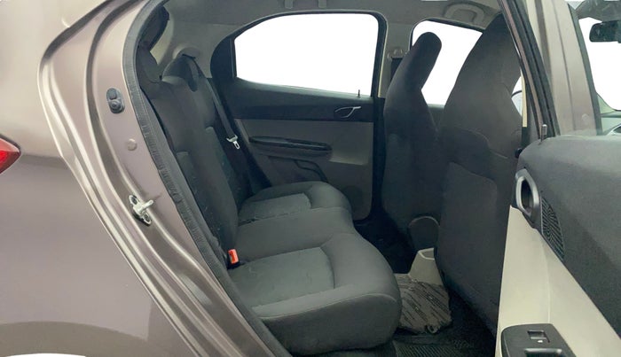 2017 Tata Tiago XT PETROL, Petrol, Manual, 88,234 km, Right Side Rear Door Cabin