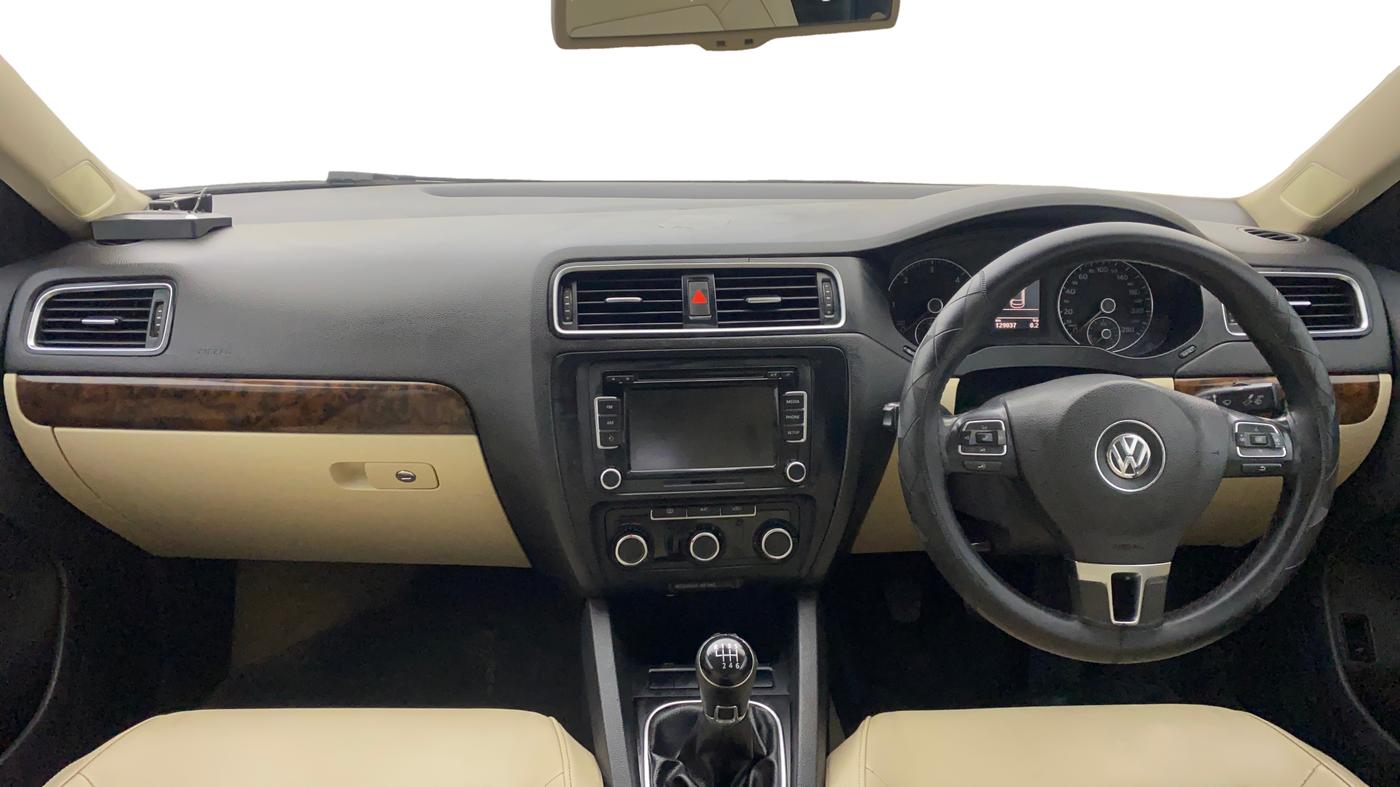 2013 Volkswagen Jetta HIGHLINE TDI, Diesel, Manual, 1,29,125 km, Dashboard