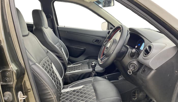 2021 Renault Kwid RXT 1.0 (O), Petrol, Manual, 27,939 km, Right Side Front Door Cabin