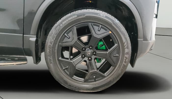 2024 Tata Harrier FEARLESS DARK EDITION AT, Diesel, Automatic, 44,841 km, Right Front Wheel