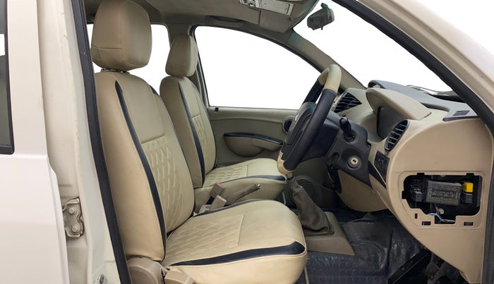 2019 Mahindra Xylo H4 BS IV, Diesel, Manual, 1,27,579 km, Right Side Front Door Cabin