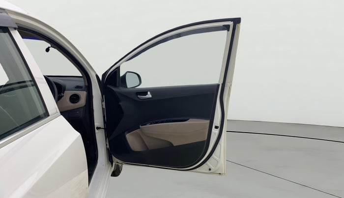 2017 Hyundai Grand i10 SPORTZ 1.2 KAPPA VTVT, Petrol, Manual, 20,125 km, RHS Front Door