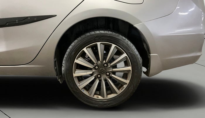 2019 Maruti Ciaz ALPHA  AT 1.5 SHVS PETROL, Petrol, Automatic, 85,193 km, Left Rear Wheel