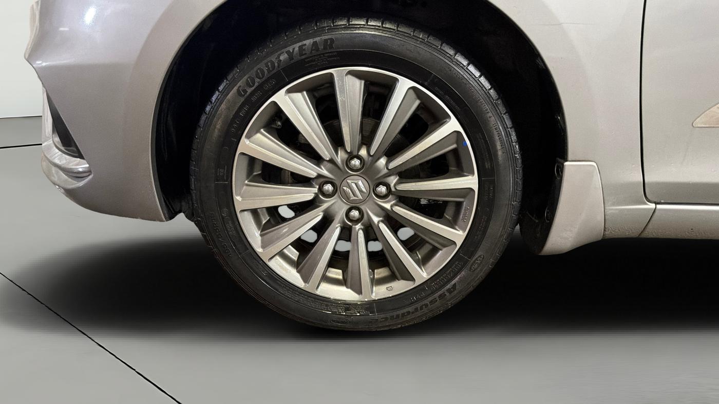 2020 Maruti Ciaz ALPHA  AT 1.5 SHVS PETROL, Petrol, Automatic, 45,678 km, Left Front Wheel