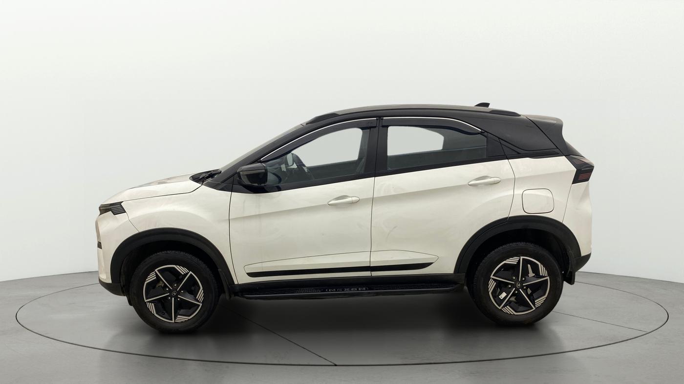 2024 Tata NEXON FEARLESS + SUNROOF DCA DUAL TONE 1.2 PETROL, Petrol, Automatic, 12,643 km, Left Side