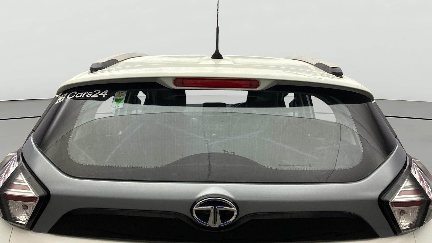 2021 Tata NEXON XM SUNROOF PETROL, Petrol, Manual, 42,861 km, Rear Windshield