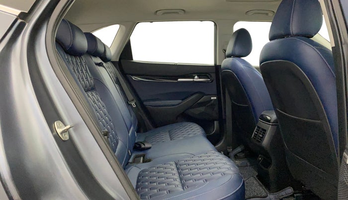 2022 KIA SELTOS X LINE 1.4 PETROL DCT, Petrol, Automatic, 33,533 km, Right Side Rear Door Cabin