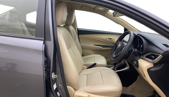 2019 Toyota YARIS J CVT, Petrol, Automatic, 60,978 km, Right Side Front Door Cabin