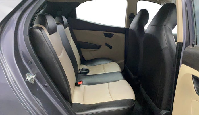 2016 Hyundai Eon ERA +, Petrol, Manual, 36,637 km, Right Side Rear Door Cabin