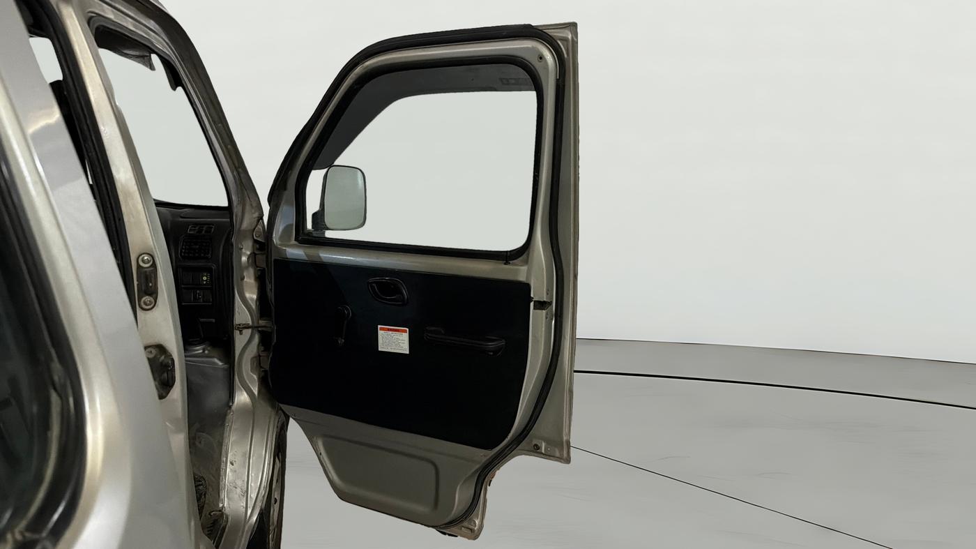 2020 Maruti Eeco 5 STR WITH A/C+HTR CNG, CNG, Manual, 1,23,137 km, RHS Front Door
