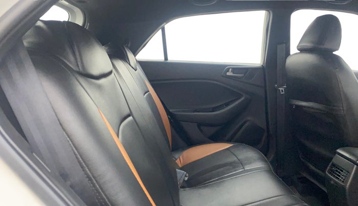 2016 Hyundai i20 Active 1.2 S, Petrol, Manual, 50,846 km, Right Side Rear Door Cabin