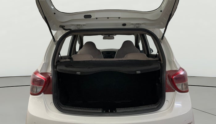 2015 Hyundai Grand i10 SPORTZ 1.2 KAPPA VTVT, Petrol, Manual, 48,027 km, Boot Open Zoomed View