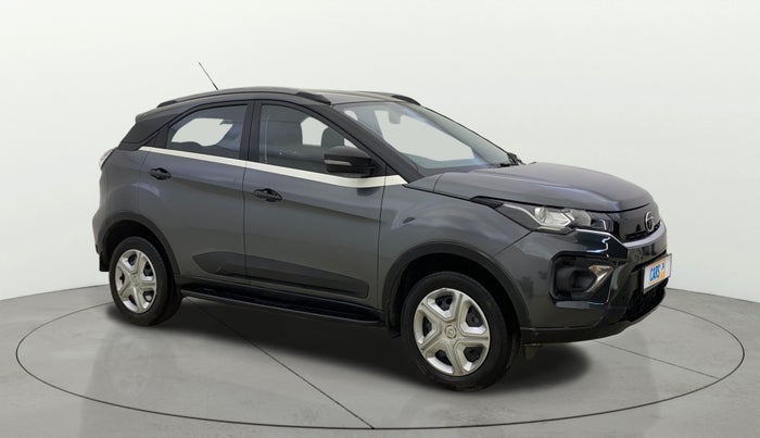 2023 Tata NEXON XMA PETROL, Petrol, Automatic, 30,496 km, Right Front Diagonal