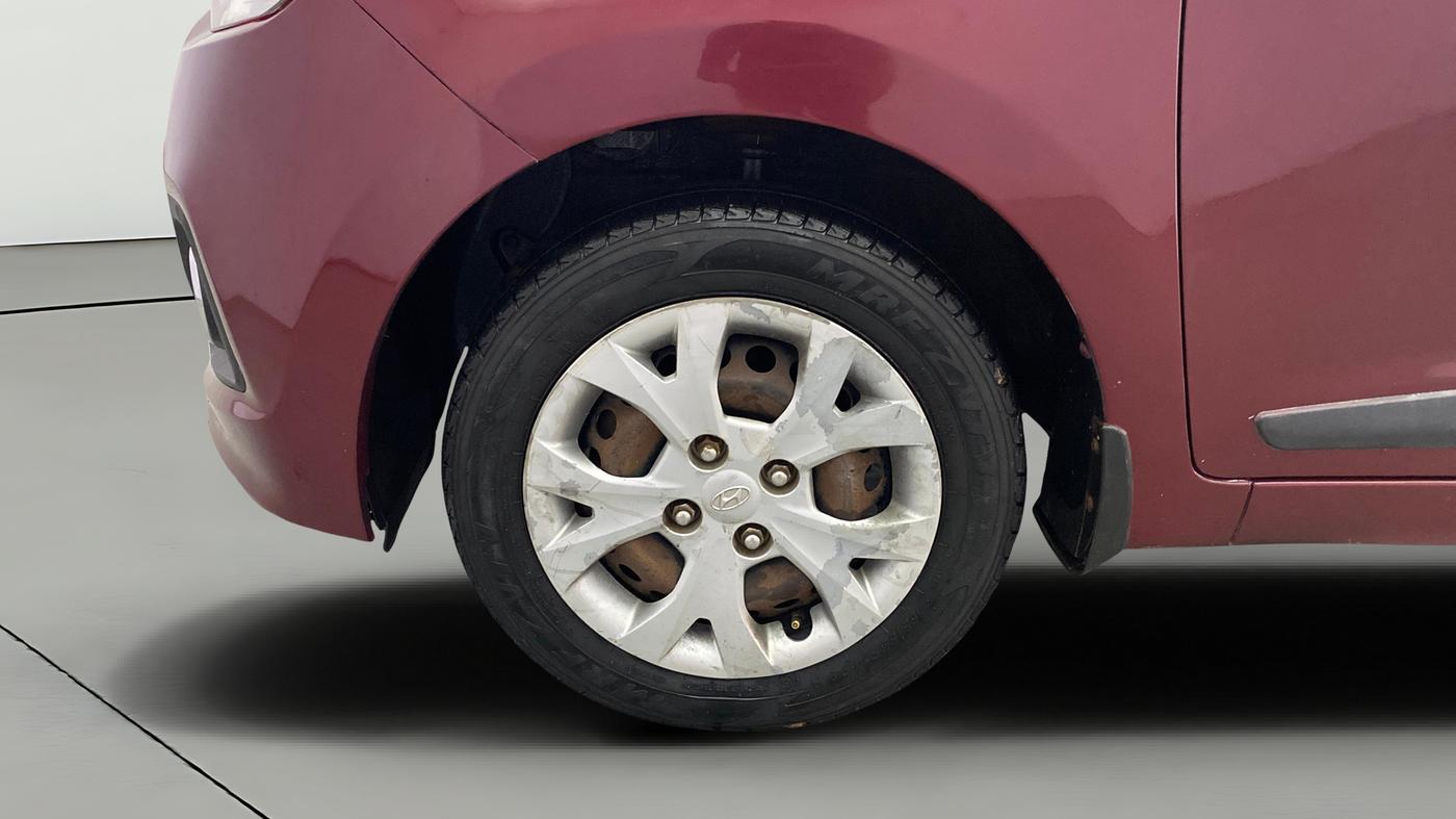 2016 Hyundai Grand i10 SPORTZ 1.2 KAPPA VTVT, Petrol, Manual, 40,707 km, Left Front Wheel