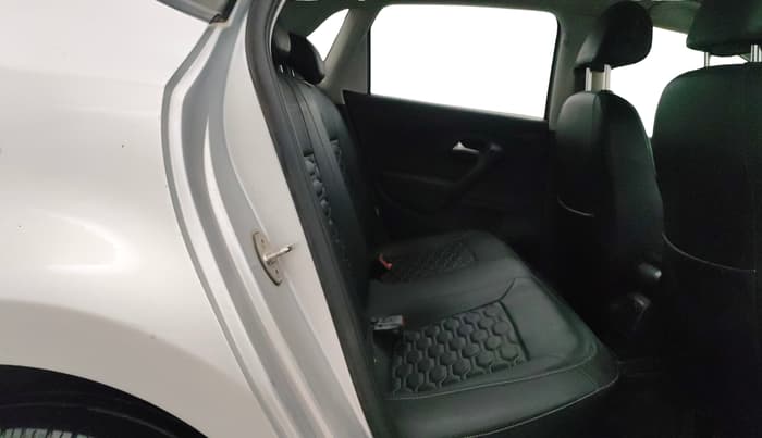 2021 Volkswagen Polo COMFORTLINE 1.0L TSI, Petrol, Manual, 1,09,376 km, Right Side Rear Door Cabin