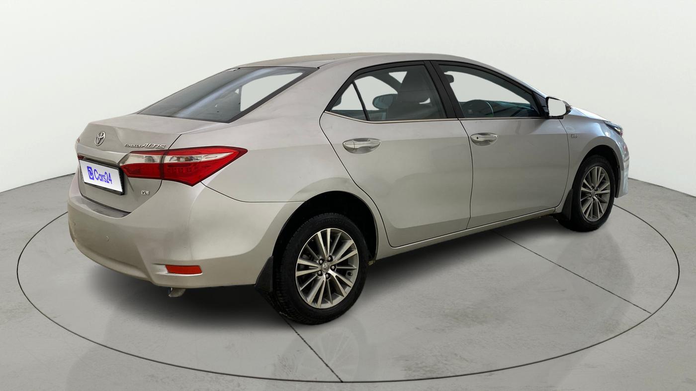 2015 Toyota Corolla Altis VL CVT PETROL, Petrol, Automatic, 1,38,199 km, Right Back Diagonal