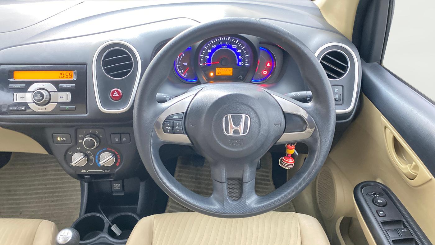 2014 Honda Mobilio 1.5L I-VTEC V, Petrol, Manual, 30,402 km, Steering Wheel Close Up