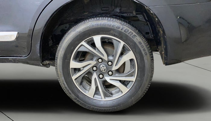 2022 Toyota Innova Crysta 2.7 VX 7 STR, Petrol, Manual, 36,534 km, Left Rear Wheel