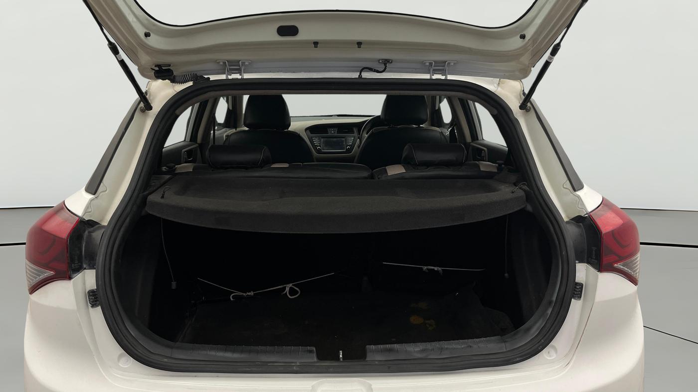 2015 Hyundai Elite i20 ASTA 1.2, Petrol, Manual, 1,08,297 km, Boot Open Zoomed View