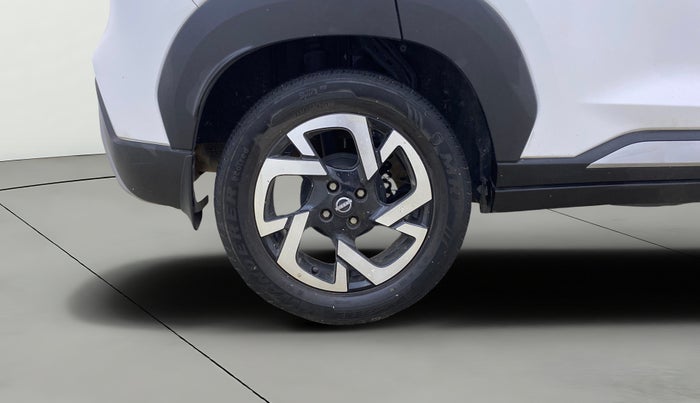 2023 Nissan MAGNITE XV PREMIUM, CNG, Manual, 8,767 km, Right Rear Wheel