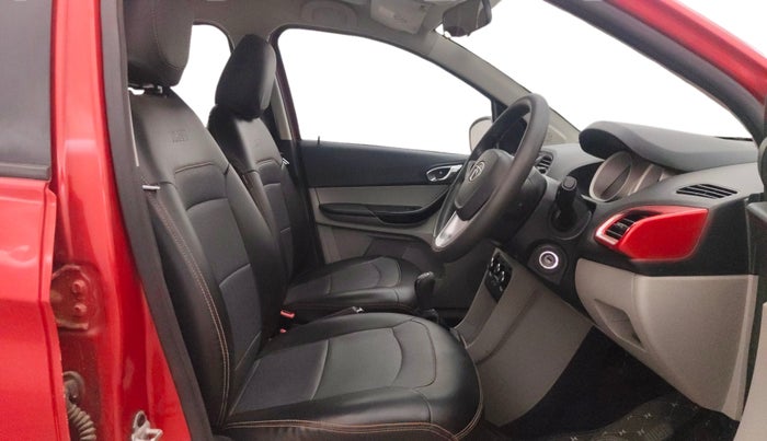 2017 Tata Tiago XZ PETROL, Petrol, Manual, 90,697 km, Right Side Front Door Cabin