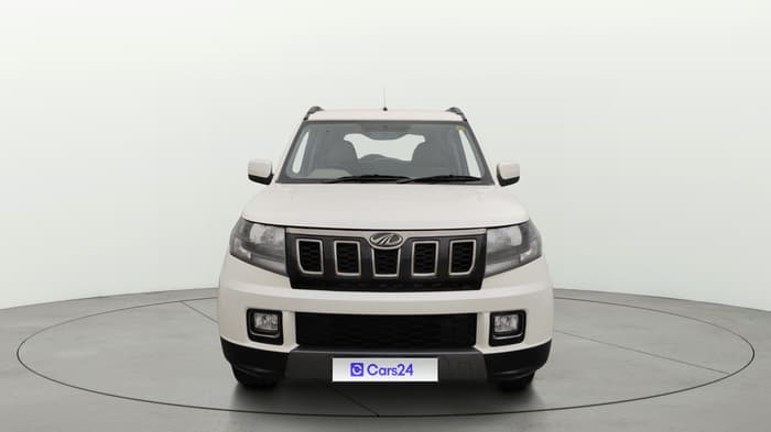 2019 Mahindra TUV300 T10, Diesel, Manual, 27,444 km, Front