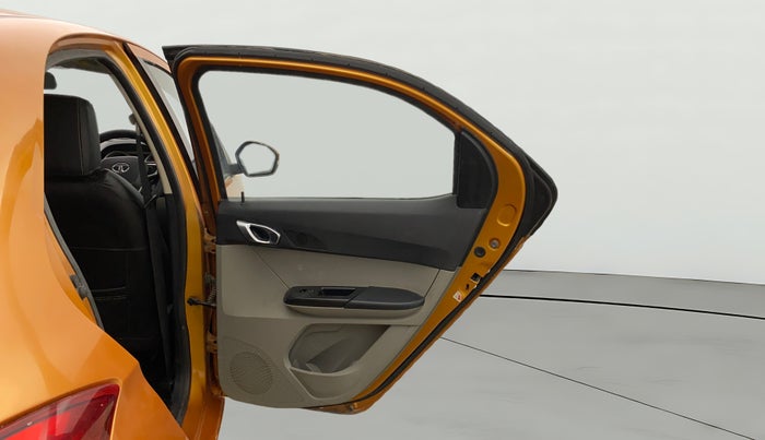 2016 Tata Tiago XZ PETROL, Petrol, Manual, 35,560 km, RHS Rear Door