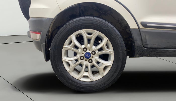 2014 Ford Ecosport TITANIUM 1.5L DIESEL, Diesel, Manual, 1,18,840 km, Right Rear Wheel