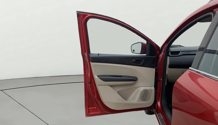 2020 Renault TRIBER RXT, Petrol, Manual, 62,986 km, LHS Front Door