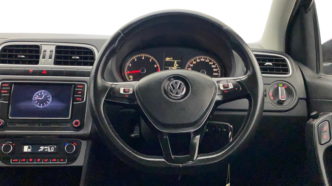 2018 Volkswagen Polo HIGHLINE PLUS 1.2(16 ALLOY, Petrol, Manual, 51,808 km, Steering Wheel Close Up