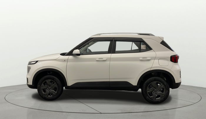 2025 Hyundai VENUE S 1.2, Petrol, Manual, 6,192 km, Left Side