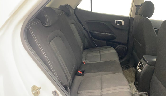 2019 Hyundai VENUE SX PLUS 1.0 TURBO DCT, Petrol, Automatic, 49,692 km, Right Side Rear Door Cabin