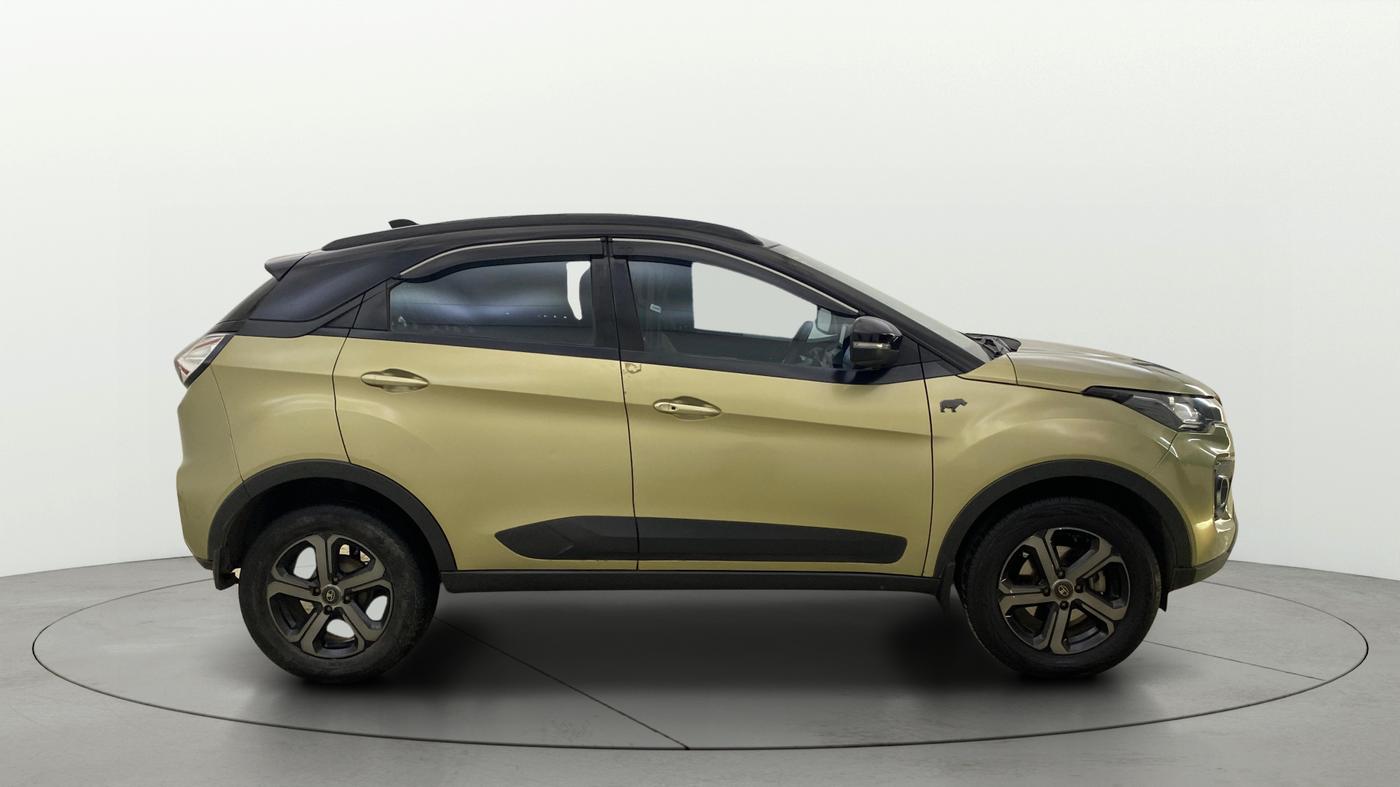 2022 Tata NEXON XZA PLUS (PREMIUM) KAZIRANGA DIESEL, Diesel, Automatic, 62,590 km, Right Side View