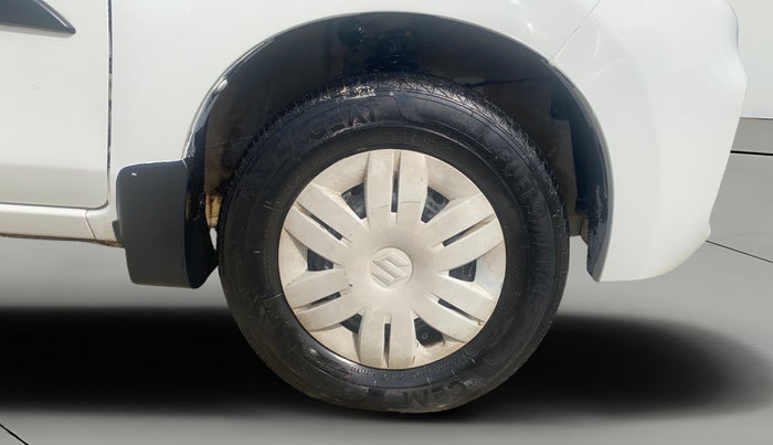 2019 Maruti Alto VXI, Petrol, Manual, 32,995 km, Right Front Wheel