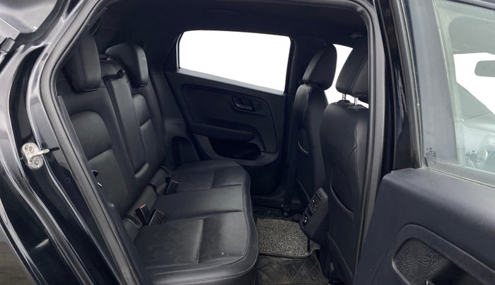 2022 Tata ALTROZ XZ PLUS PETROL DARK EDITION, Petrol, Manual, 38,738 km, Right Side Rear Door Cabin